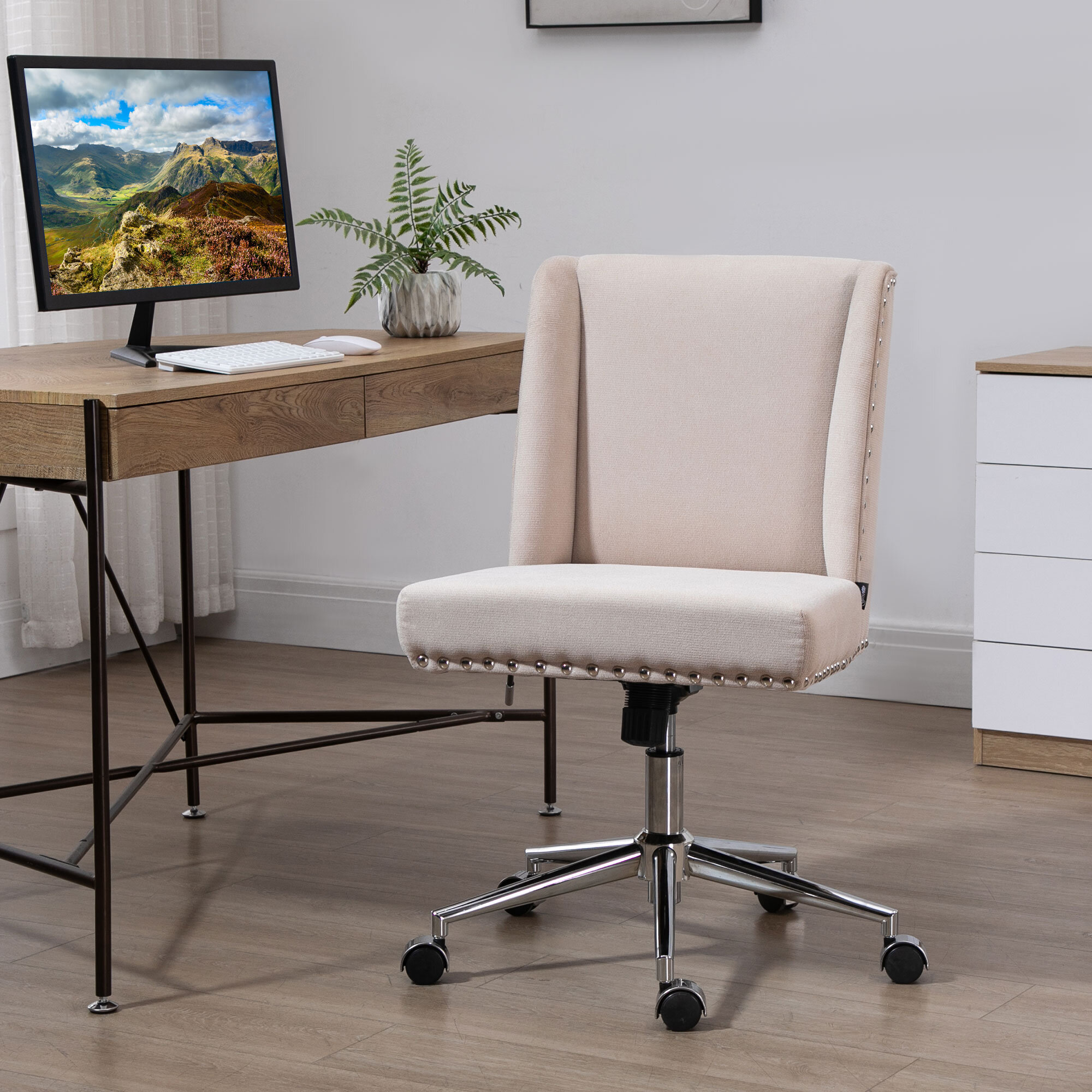 How to Choose a Comfortable Office Chair - Bluespot Furniture Direct