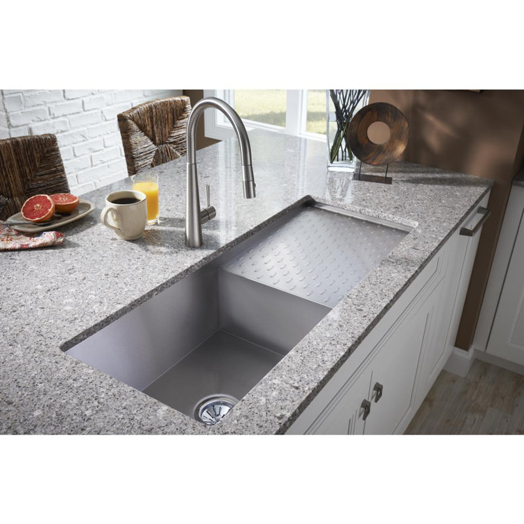 Undermount stainless steel sinks with drainboard