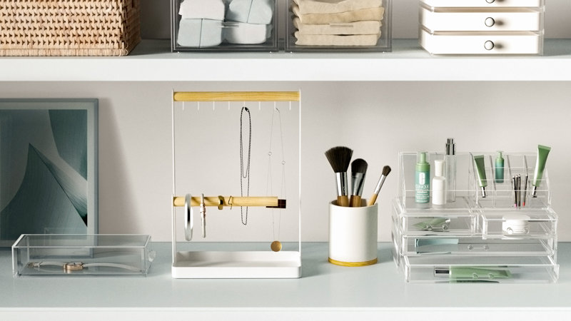 How to Organize Makeup so It’s Easy to Find
