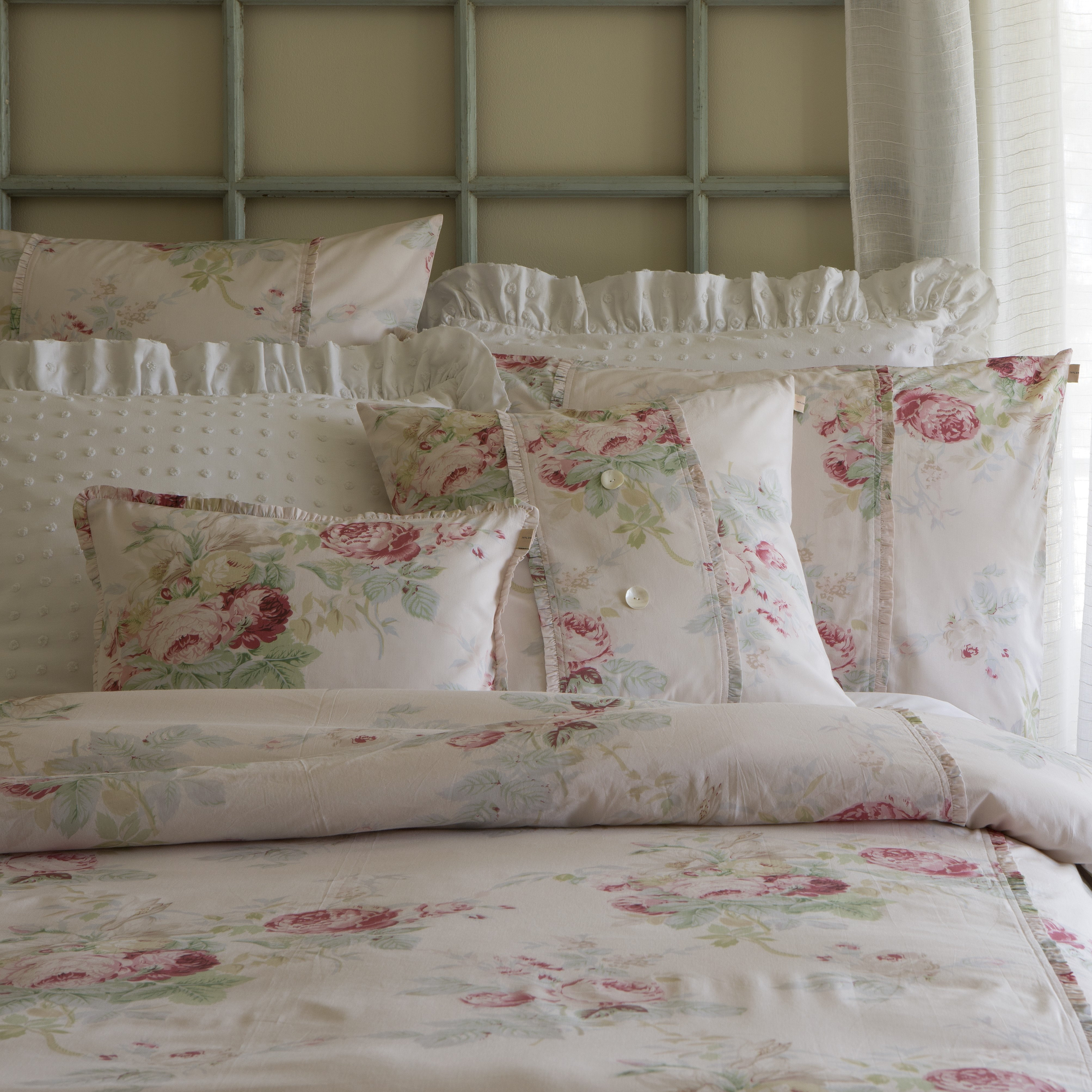 Charlton Home Lurdes Rose Petal Single Reversible Duvet Cover