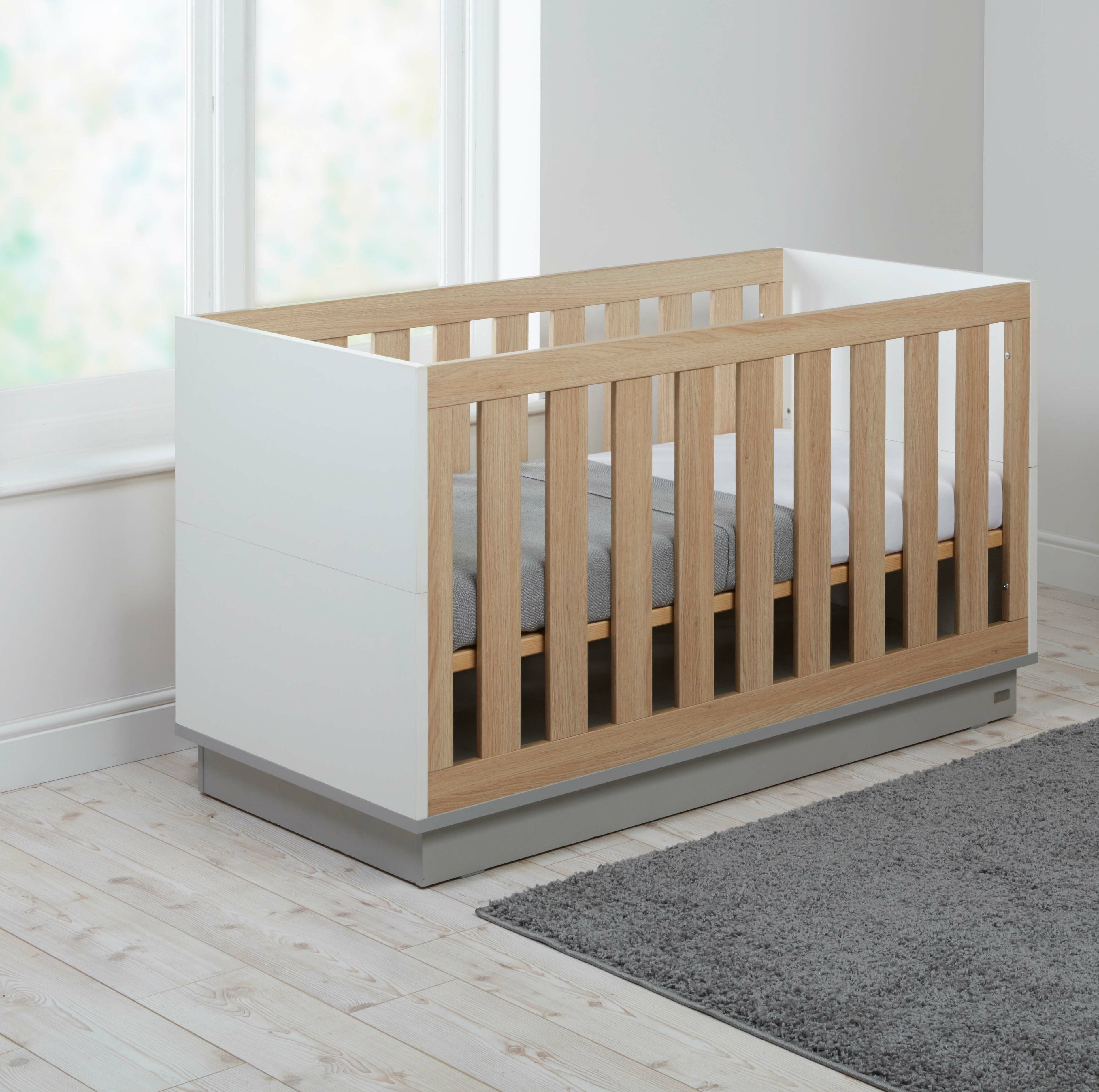 mia cot bed