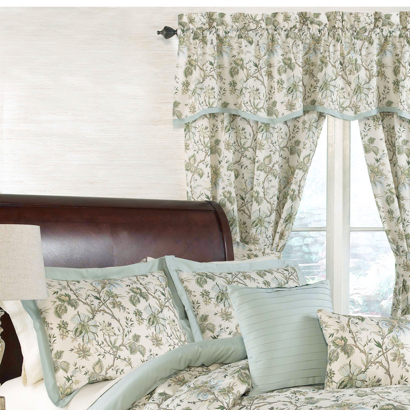 Traditions by Waverly Felicite 6 Piece Comforter Collection King