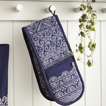 navy blue oven gloves