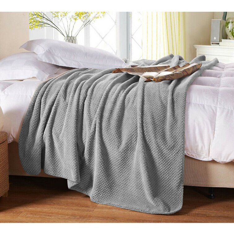 ABOW YUAN Soft Fleece Flannel Throw Blanket,Super Warm Fuzzy Lightweight Plush Microfiber Blankets Suitable for Sofa Couch Bed Baby Pink 50x60 Inches 