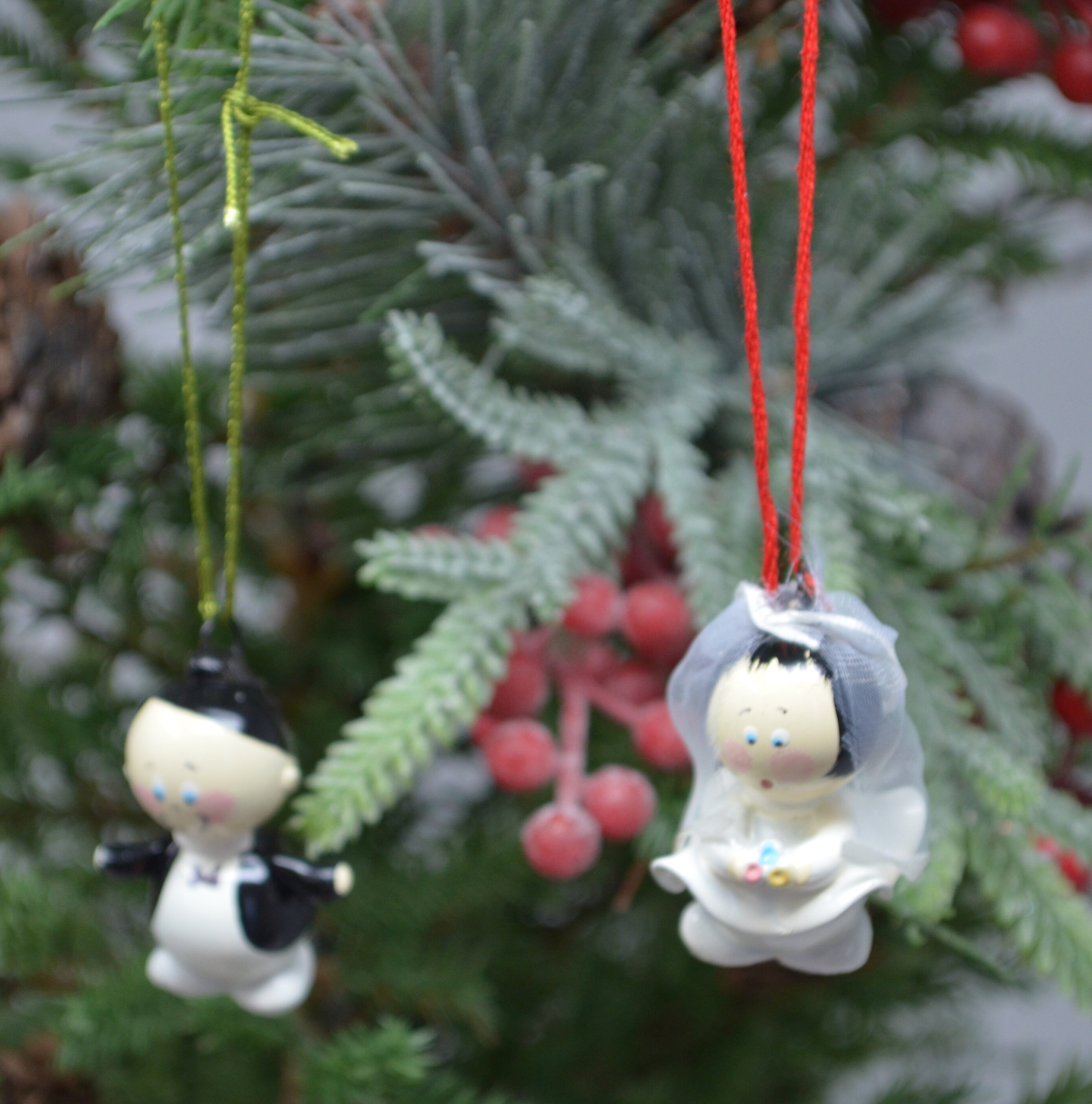 bride and groom tree ornaments