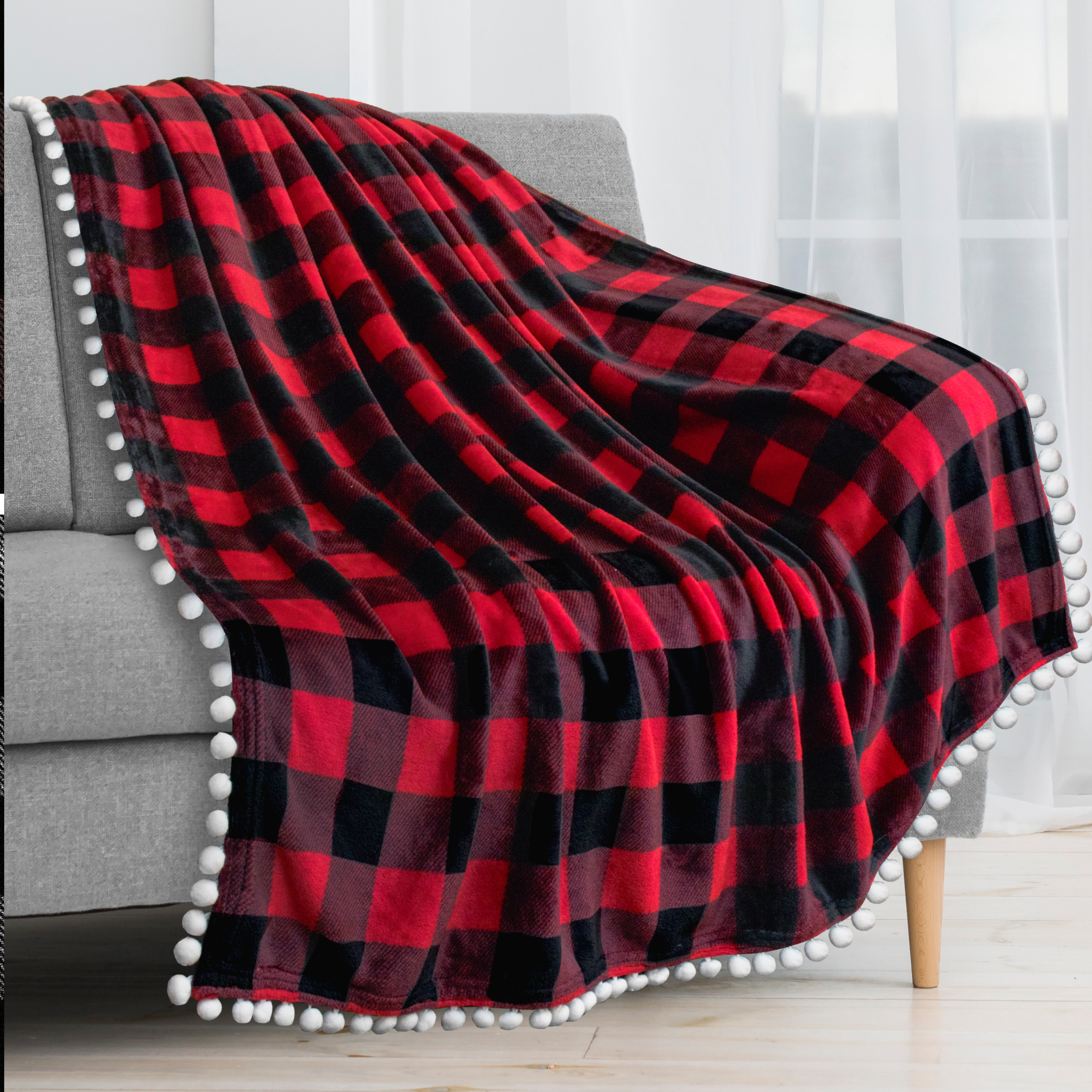 Solid Plush With Poms Throw Blanket Room Essentials™red