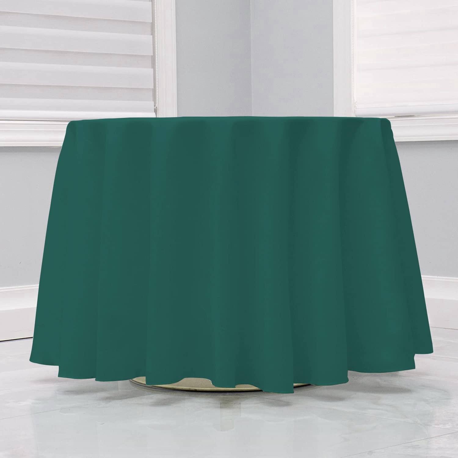 54" Inch Red Round Tablecloth For Polyester Fabric For Catering Party 