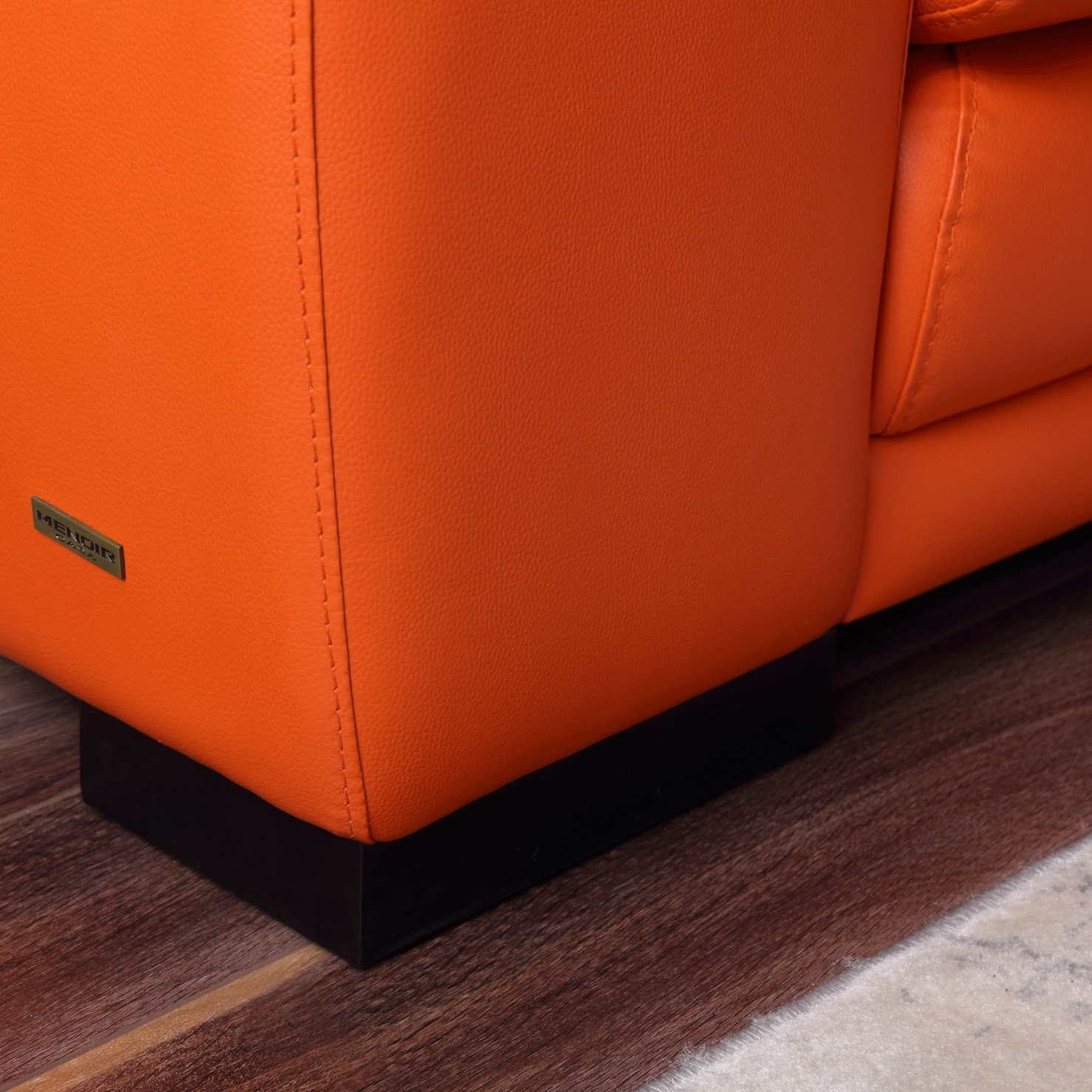 Factory Assembled With Solid Wood Legs