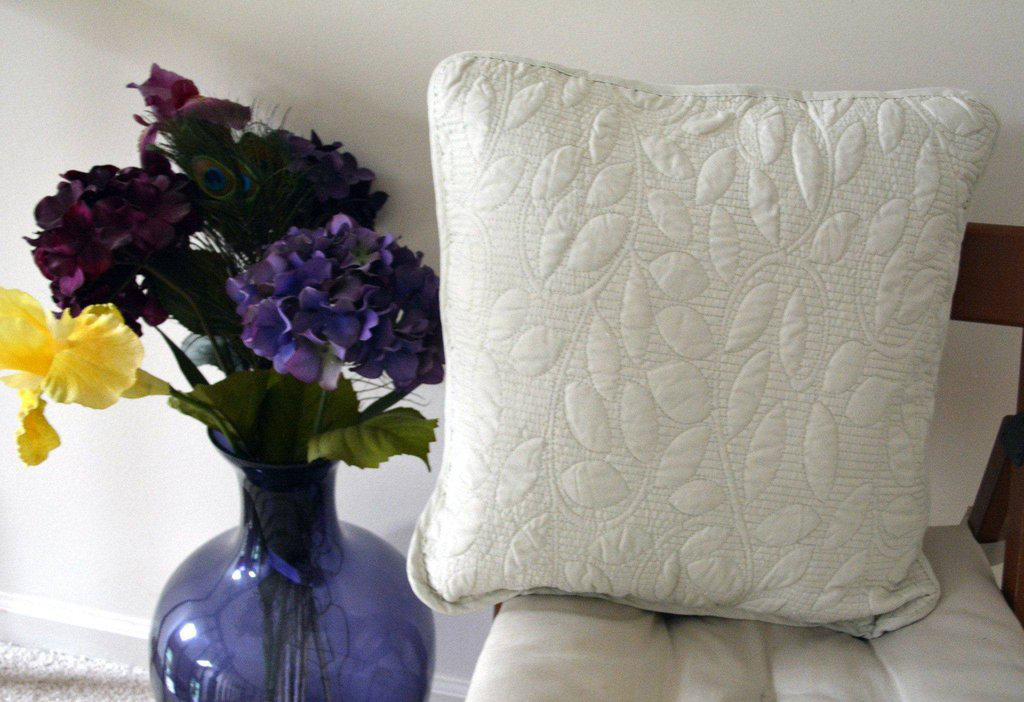 Charlton Home Lewisboro Sweet Pea Pillow Cover Wayfair