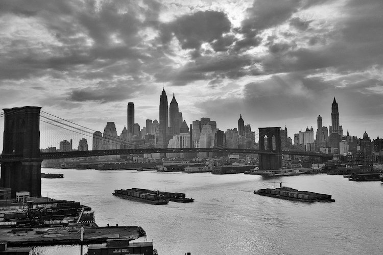 East Urban Home 1940s 1950s Dramatic Sunset Downtown New York City Skyline With Brooklyn Bridge Barges In East River Nyc Ny Usa Photographic Print On Wrapped Canvas Wayfair Perched atop new york harbor, above brooklyn bridge park, brooklyn heights promenade is a splendid place from which to watch the setting sun. 1940s 1950s dramatic sunset downtown new york city skyline with brooklyn bridge barges in east river nyc ny usa photographic print on wrapped
