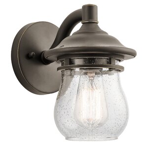 Vineleaf 1-Light Outdoor Wall Lantern