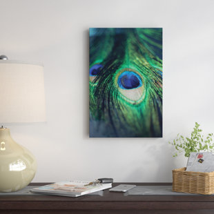 Peacock Feathers I Vertical Graphic Art On Canvas Peacock Feathers I Vertical Graphic Art On Canvas