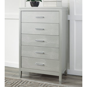 Olivet 5 Drawer Chest by Signature Design by Ashley