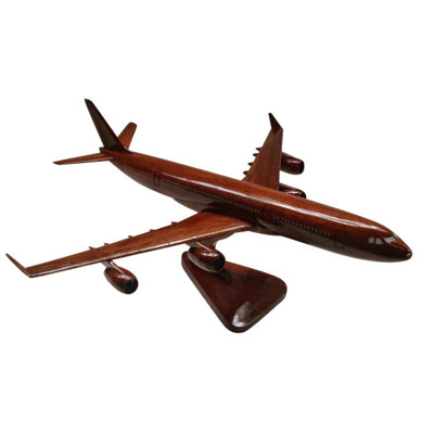 Boeing 757 Sculpture 17 Stories