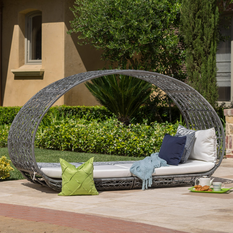Lavina Outdoor Patio Daybed with Cushions