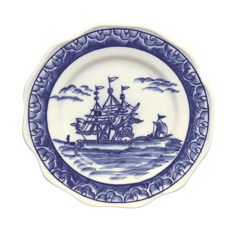 Decor Inspiration: Countess Luann de Lesseps Hamptons Home Tour Eastern Export Decorative Plate #sailboat #blueandwhiteplate