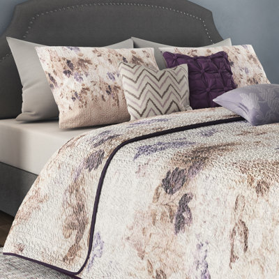 Floral 6 Piece Quilt Set with Throw Pillows