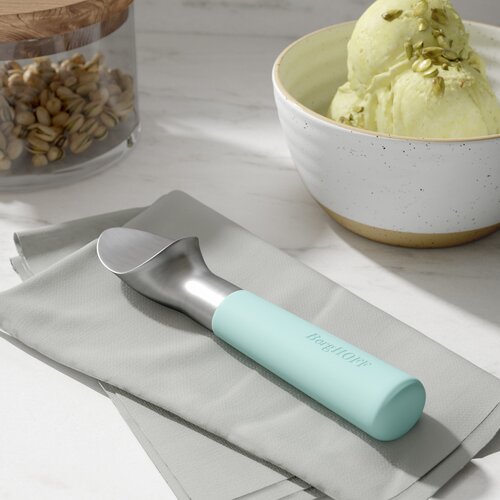 wilton's incredible ice cream scoop