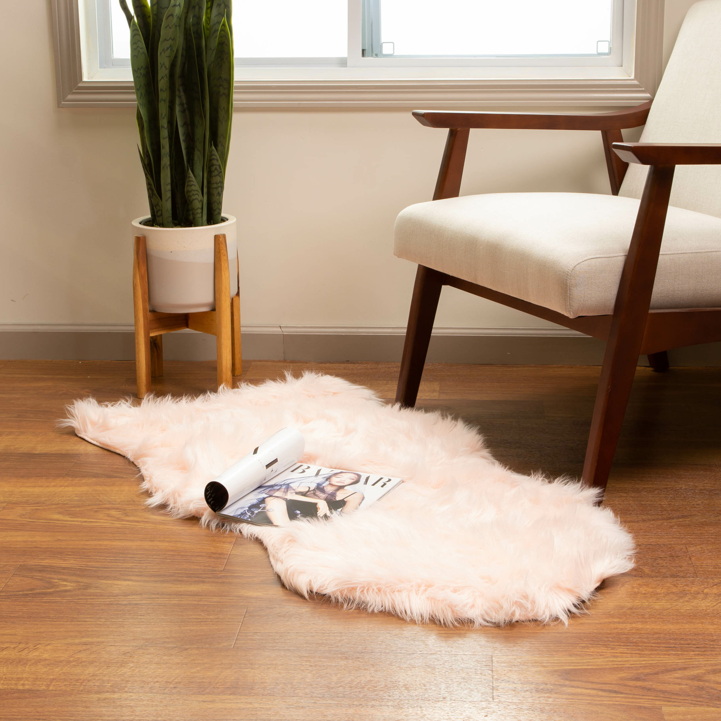 Dominick Handmade Shag Faux Sheepskin Pink Rug