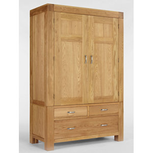 Kleiderschrank von Hazelwood Home