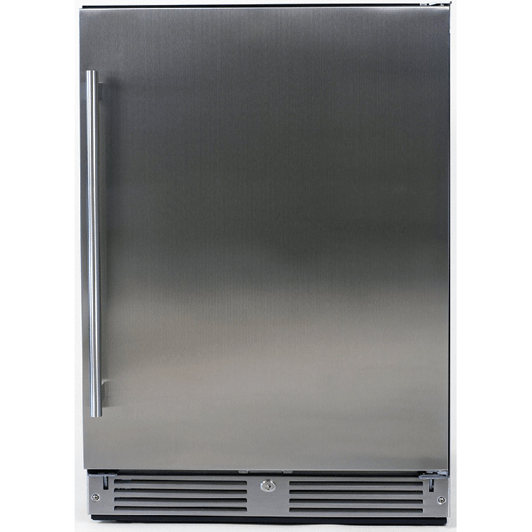 XO Appliance 145 Cans (12 oz.) BuiltIn Beverage Refrigerator with Wine