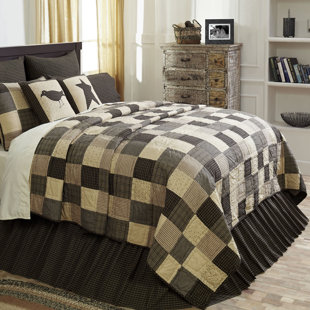 Go to store & view more images August Grove Millicent Quilt