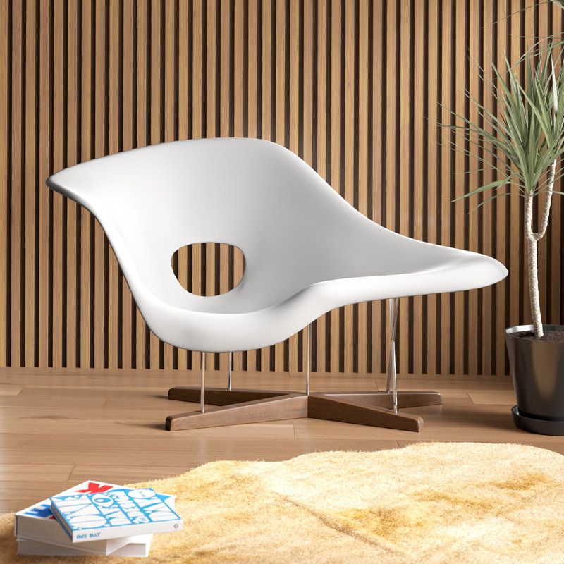 Carsen Lounge Chair