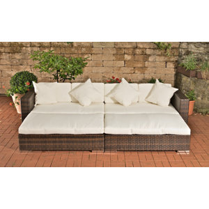 Sofa Muritz mit Kissen von Home & Haus