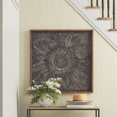 Traditional Flower Sunburst Metal Wall Decor