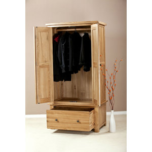 Kleiderschrank von Homestead Living