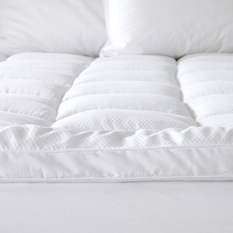 Alwyn Home Giorgi Ultra Soft 2 Down Alternative Mattress Topper