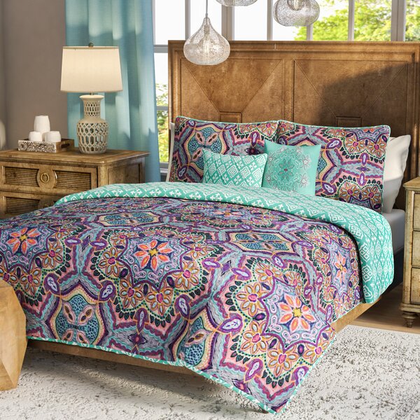 aqua colored quilts
