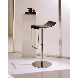 Gas Adjustable Height Swivel Bar Stool..