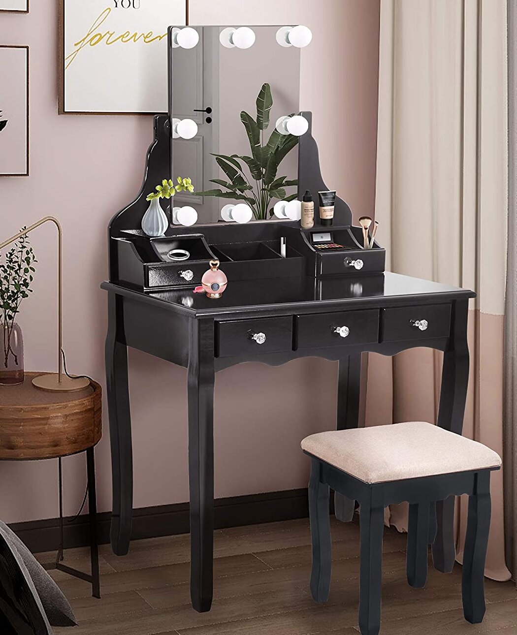 holl vanity set with stool and mirror