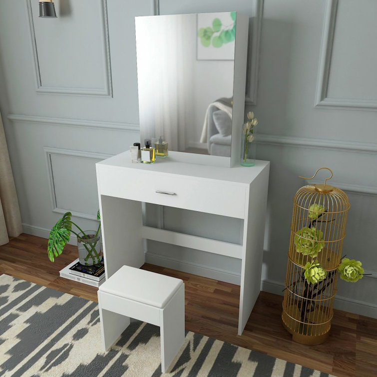 Hidden mirror dressing table Clearance