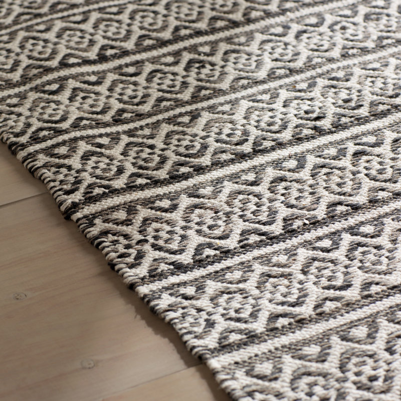 Laurel Foundry Modern Farmhouse Oxbow Hand Woven Cotton Ivory Black Oxbow Hand Woven Cotton Ivory Black Area Rug