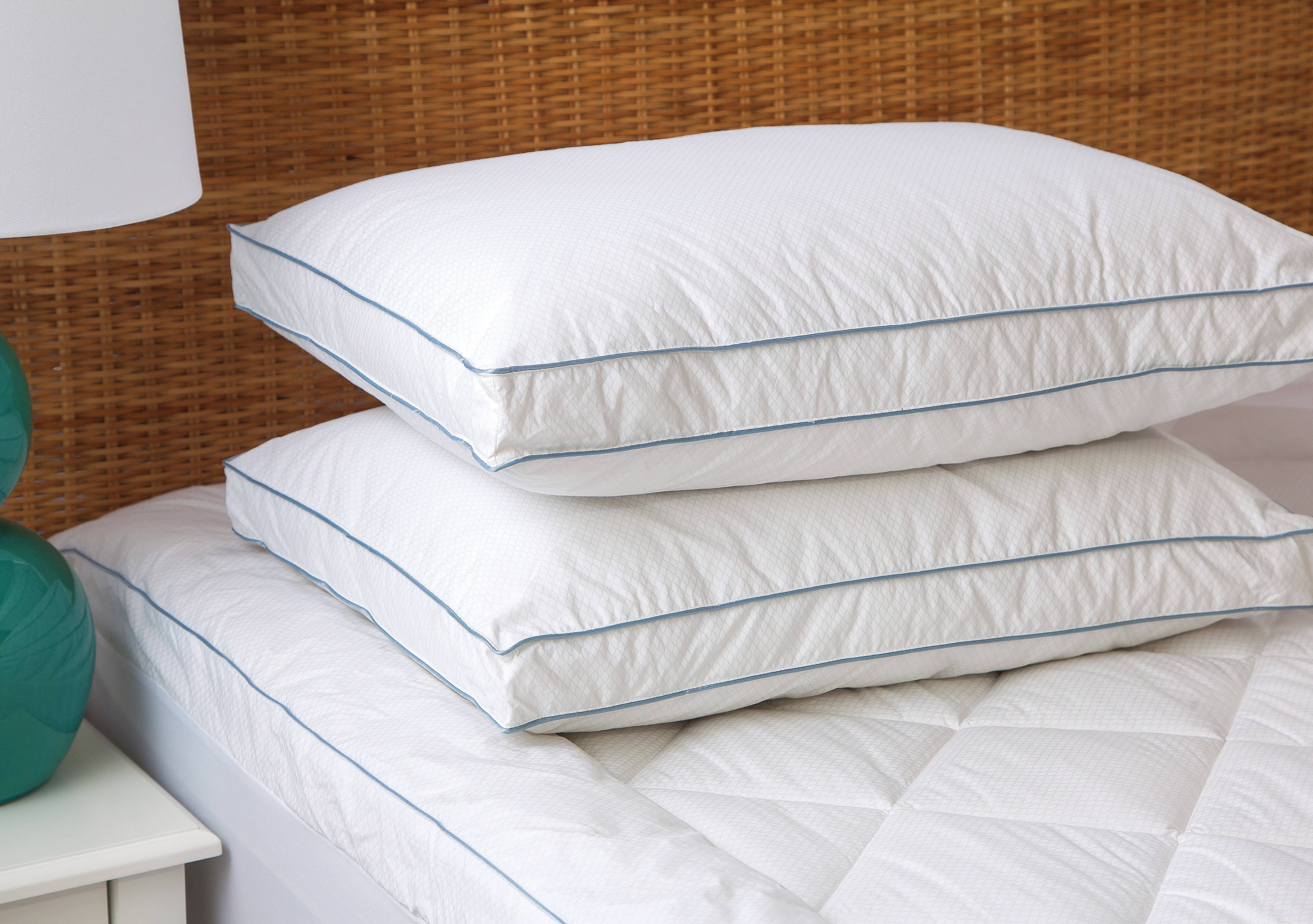 serta egyptian cotton down alternative pillow