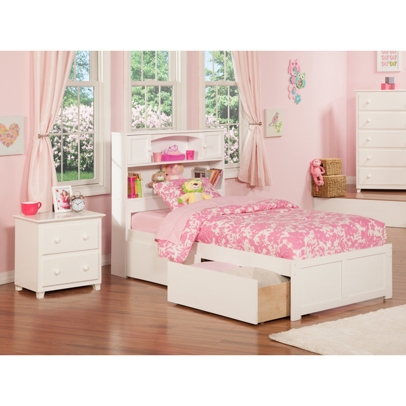 Pitcock Panel 3 Piece Bedroom Set