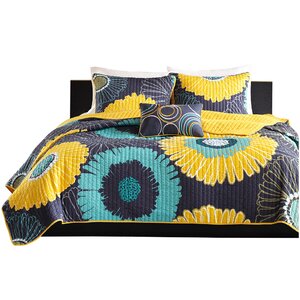 Vesta Coverlet Set