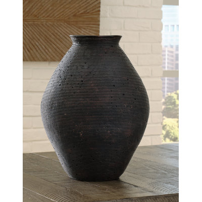 anderson resin table vase