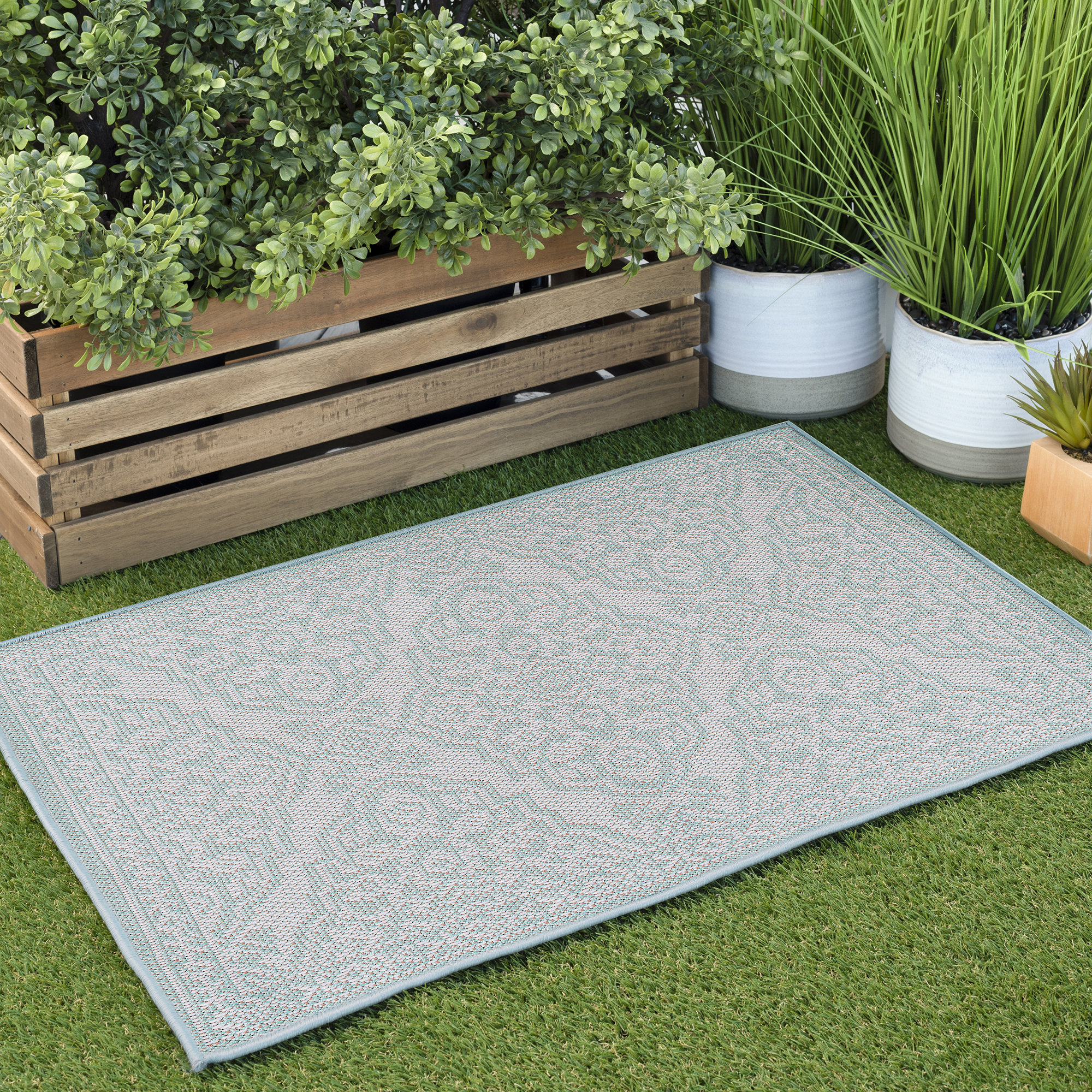 Mistana™ Campbelltown Handmade Flatweave Light Blue Indoor/Outdoor Rug ...