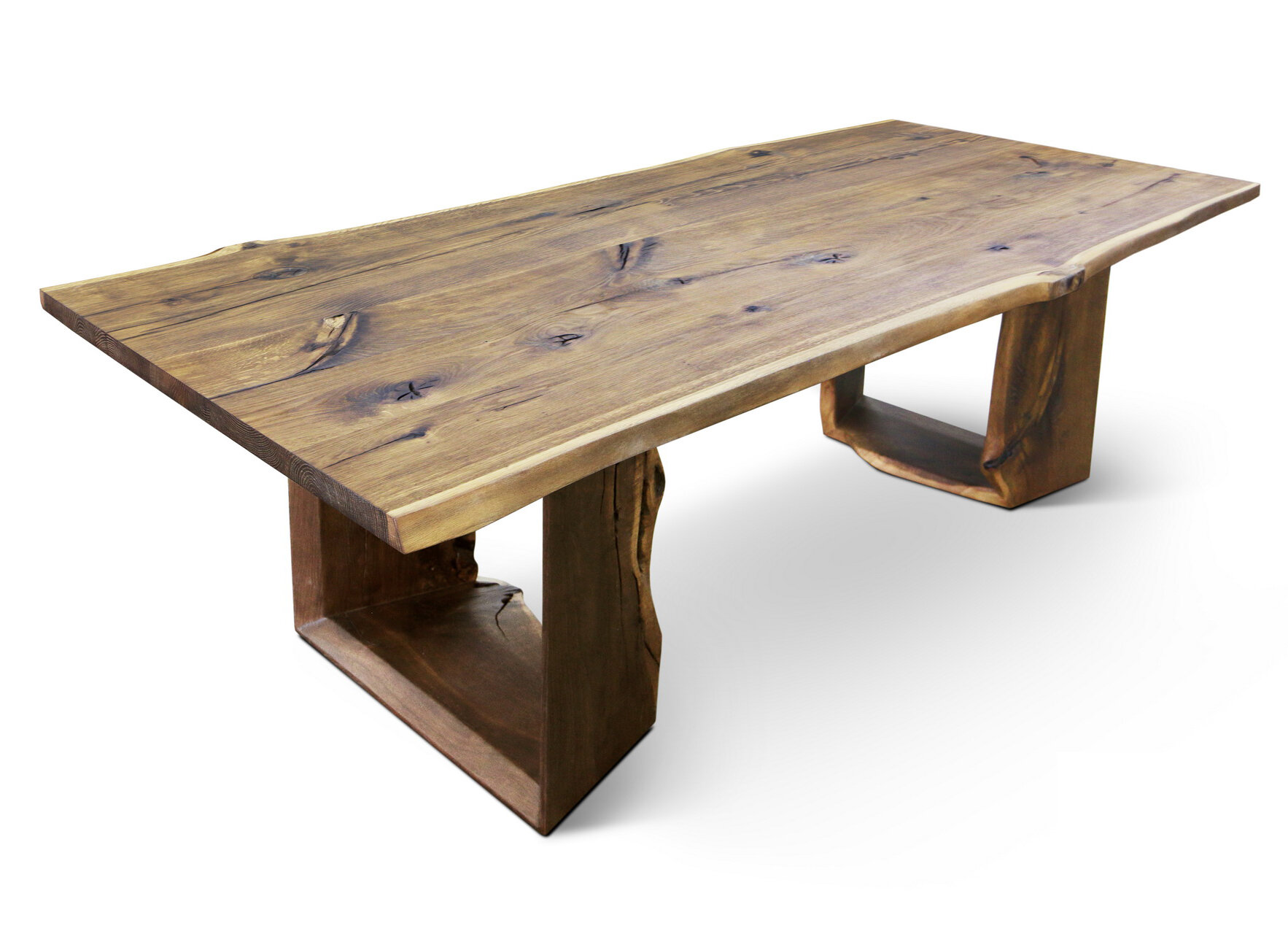 Скандинавский стол из дерева
