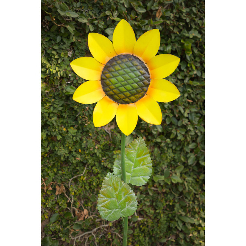 Large White Daisy Metal Garden Flower Stake Ornament Sculpture by Smart Garden