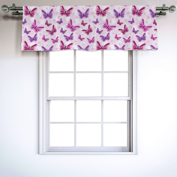 Embroidered White Daisie with Green Leaves on White 14/" X 54/" Window Valance