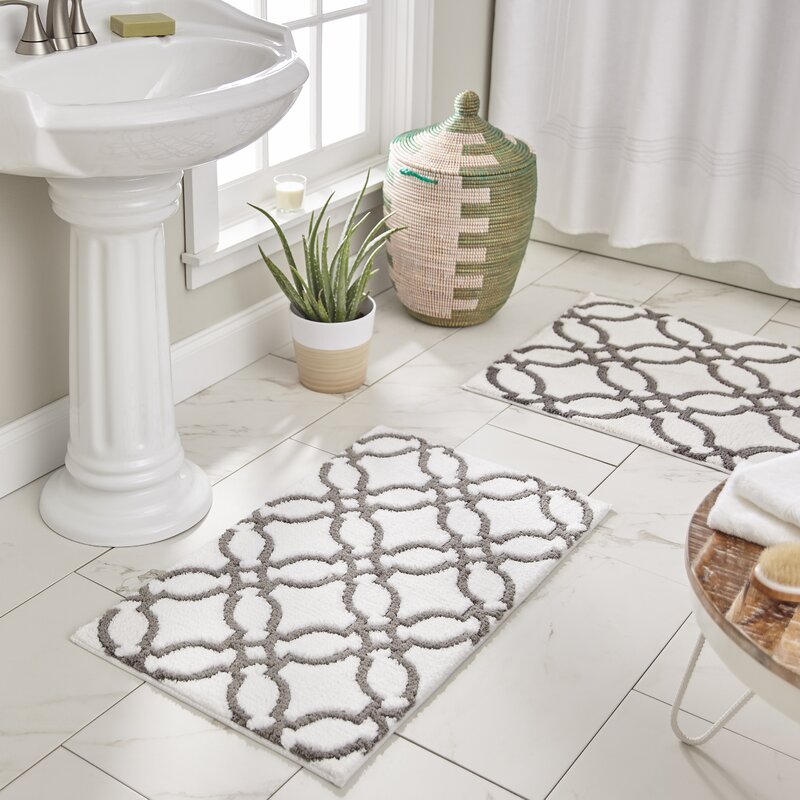 grey and white bathroom rugs