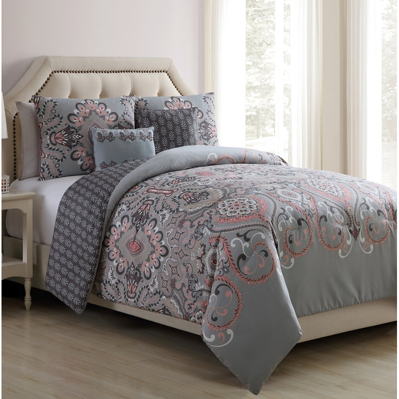 Red Barrel Studio Balfour Falls Blush Reversible Comforter Set