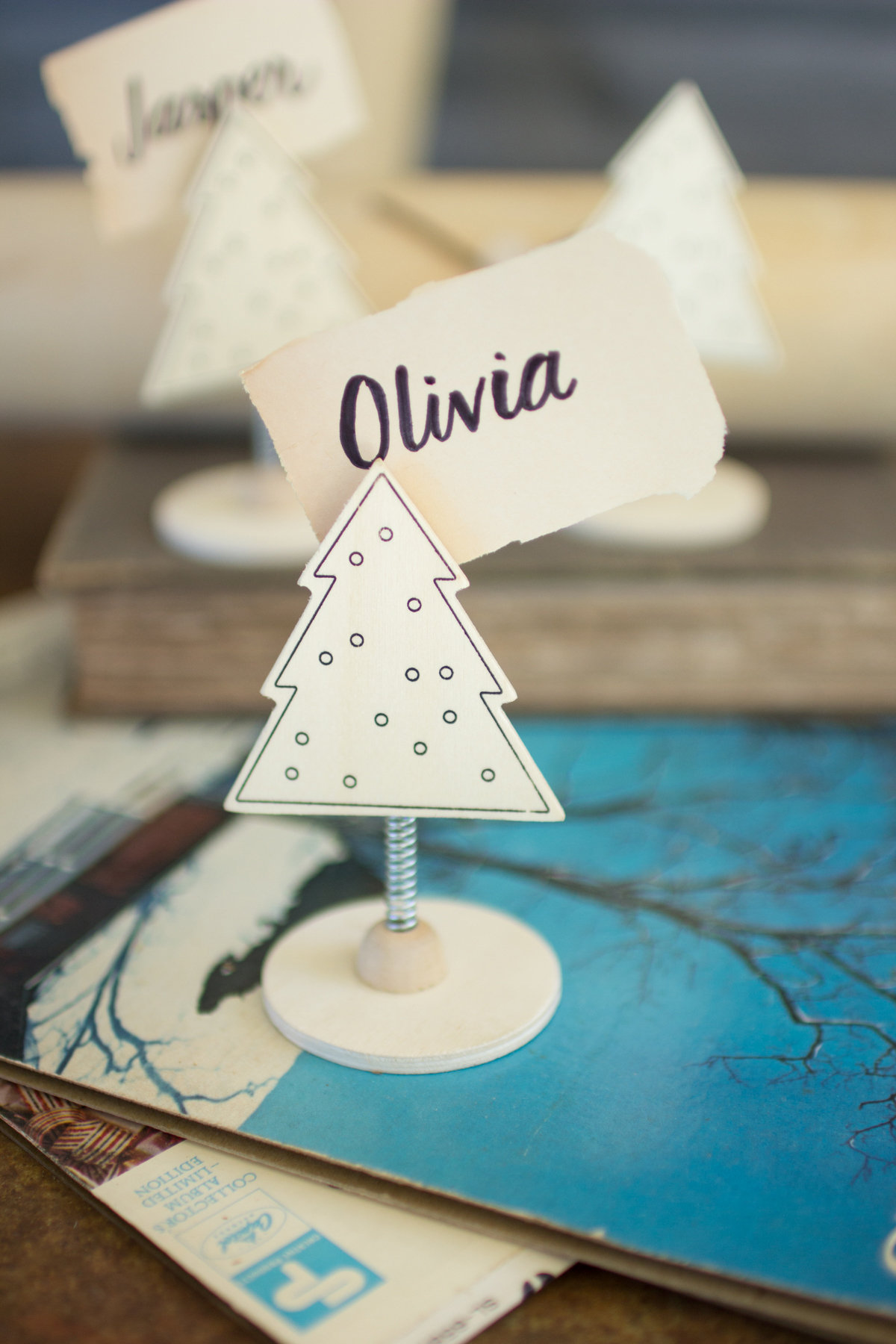 tree table number holders