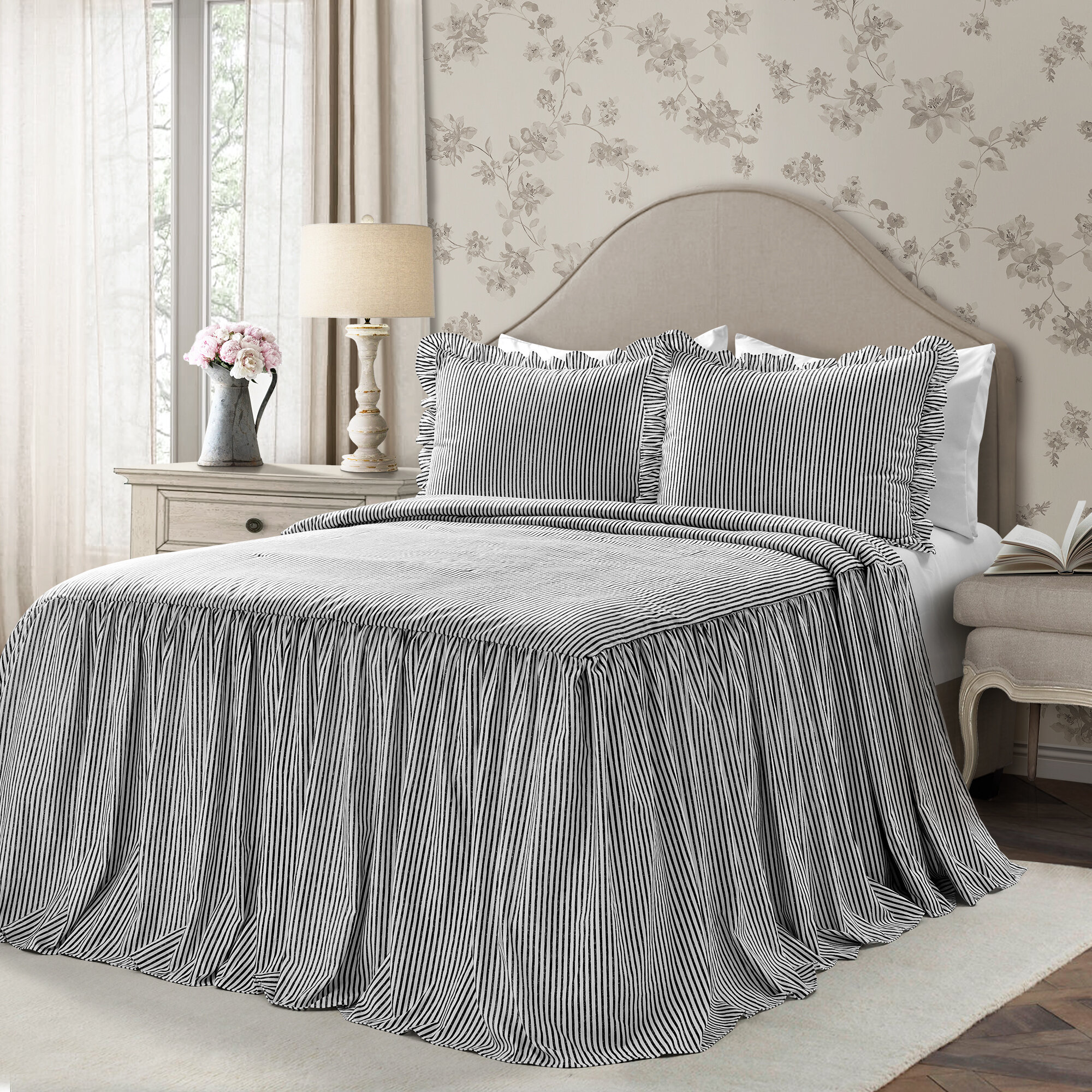 comforter set with coverlet