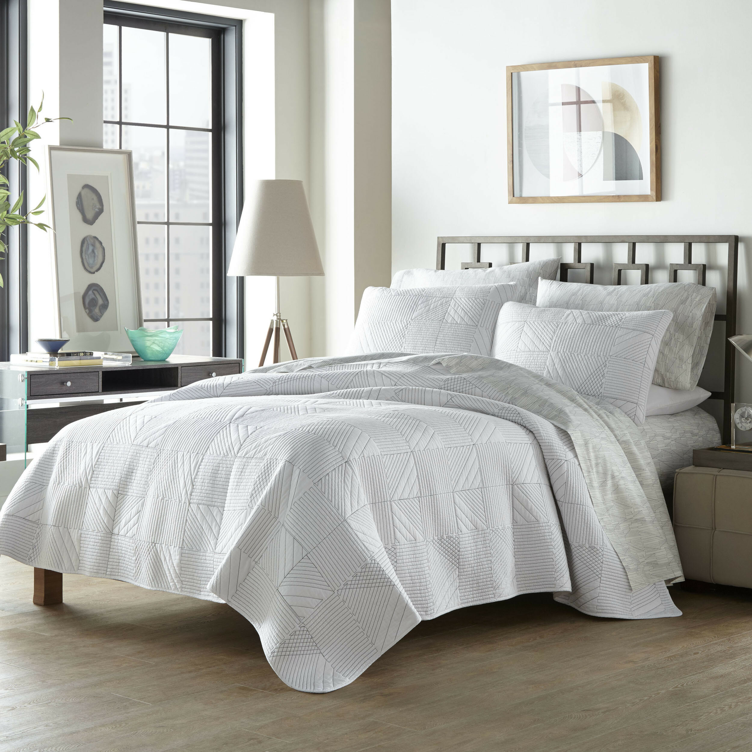 City Scene Leo Cotton White Twin Quilt Set Wayfair