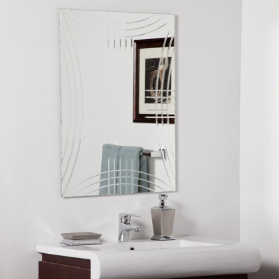 Decor Wonderland Caydon Modern Wall Mirror